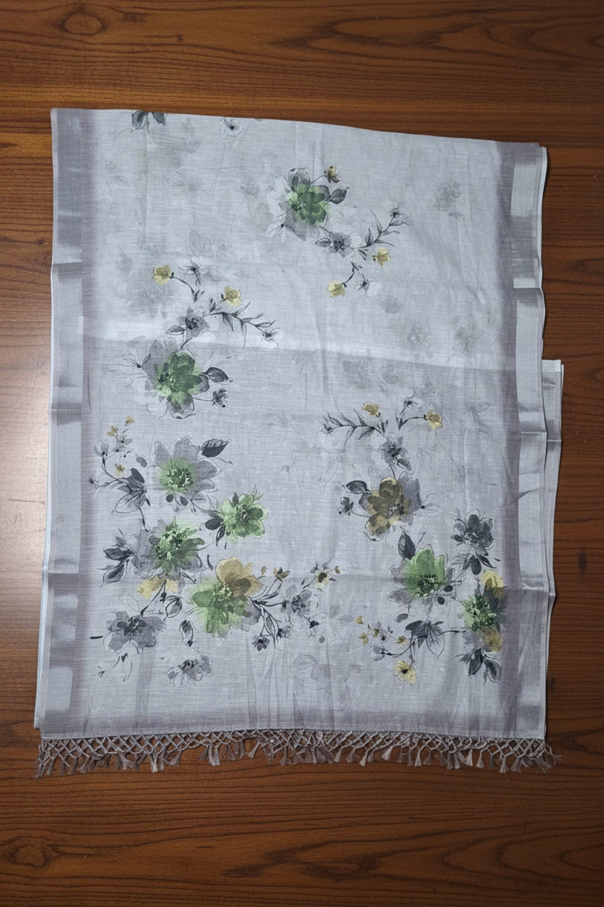 Soft Flora Linen Elegance