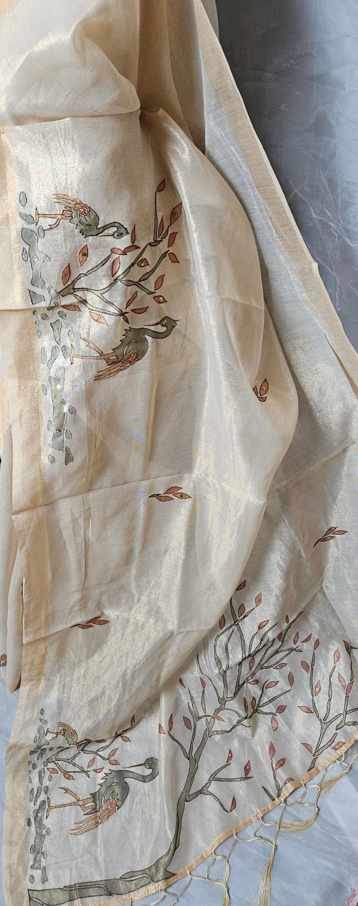 Ivory Tissue Saree – Flamingo Digital Print with Embroidered Detailing