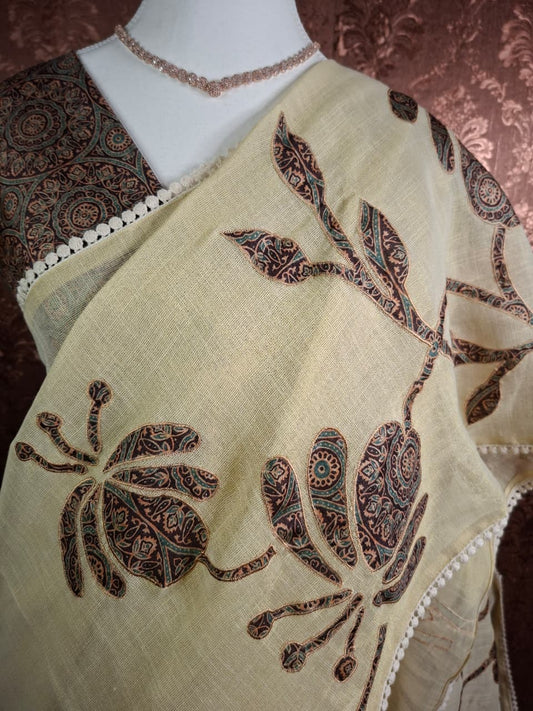 Kalamkari Ivory Grace