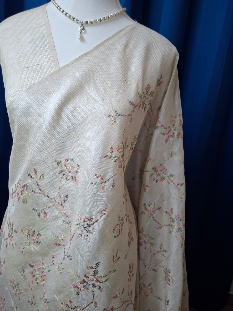 Off-white Soft Semi Tussar Silk Saree