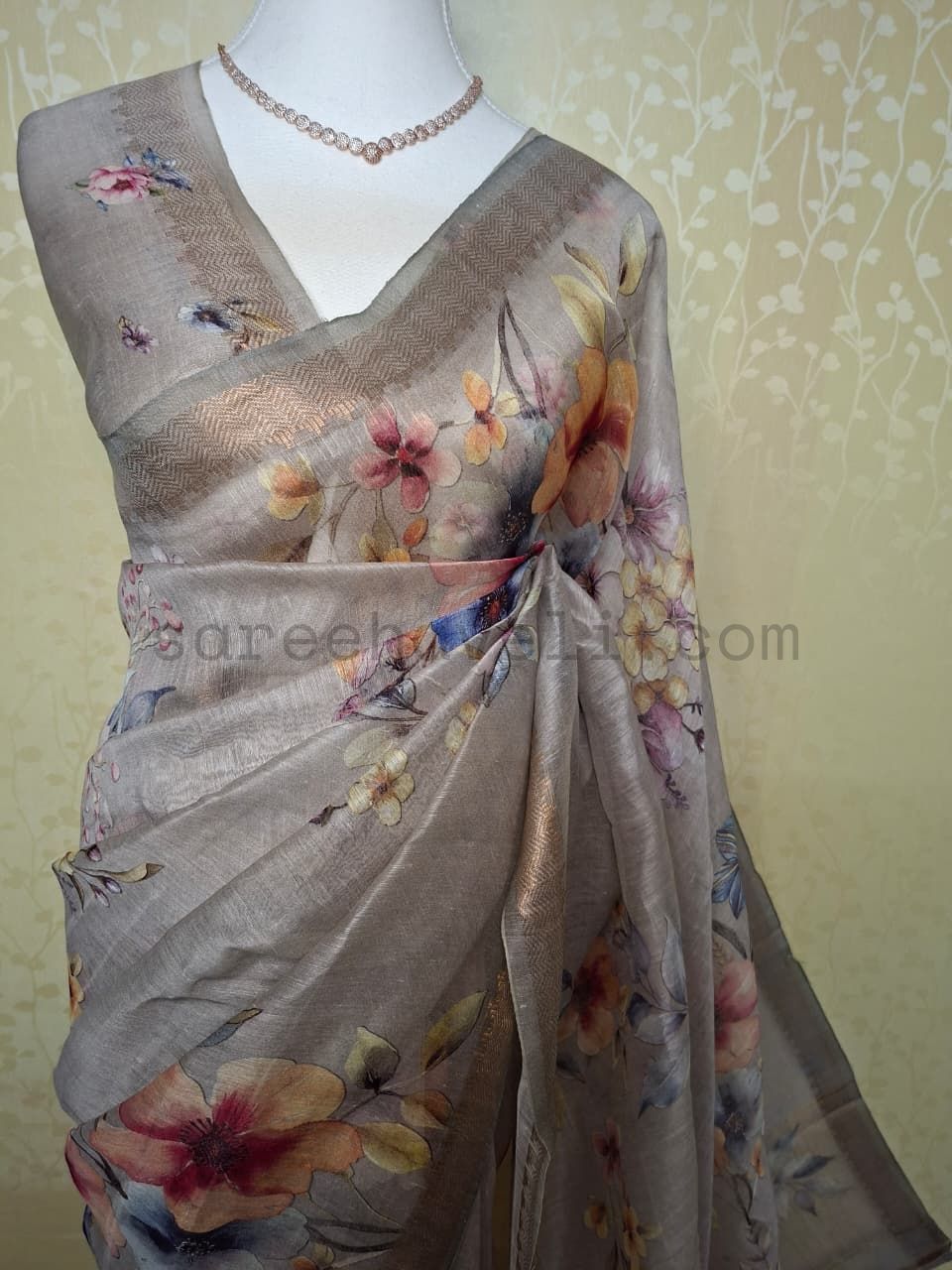 Floral Grace Pure Silk Linen Saree - Saree Haveli Light Green